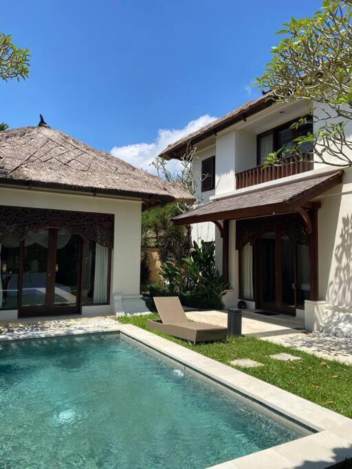Jimbaran Beachstroll Villa Exterior photo