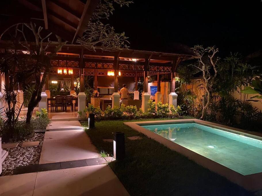 Jimbaran Beachstroll Villa Exterior photo