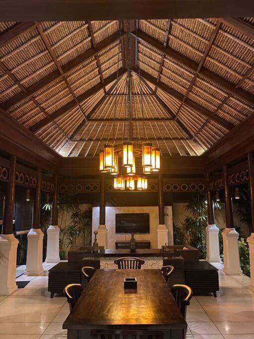 Jimbaran Beachstroll Villa Exterior photo