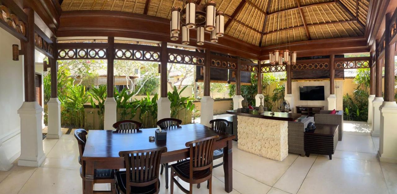 Jimbaran Beachstroll Villa Exterior photo